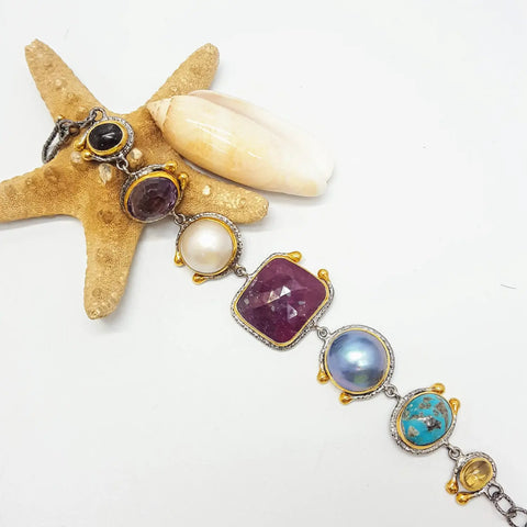 Sapphire is the September Birthstone (aug. 23 - Sept. 23)