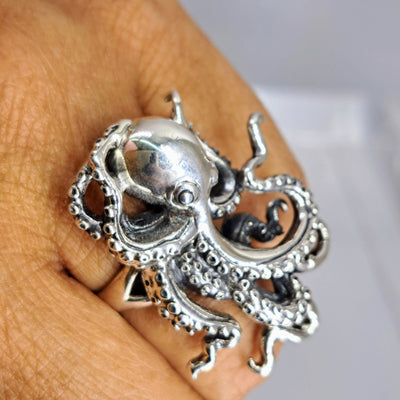 "Hug Me Tender" Adjustable Size Ring - Sterling Silver