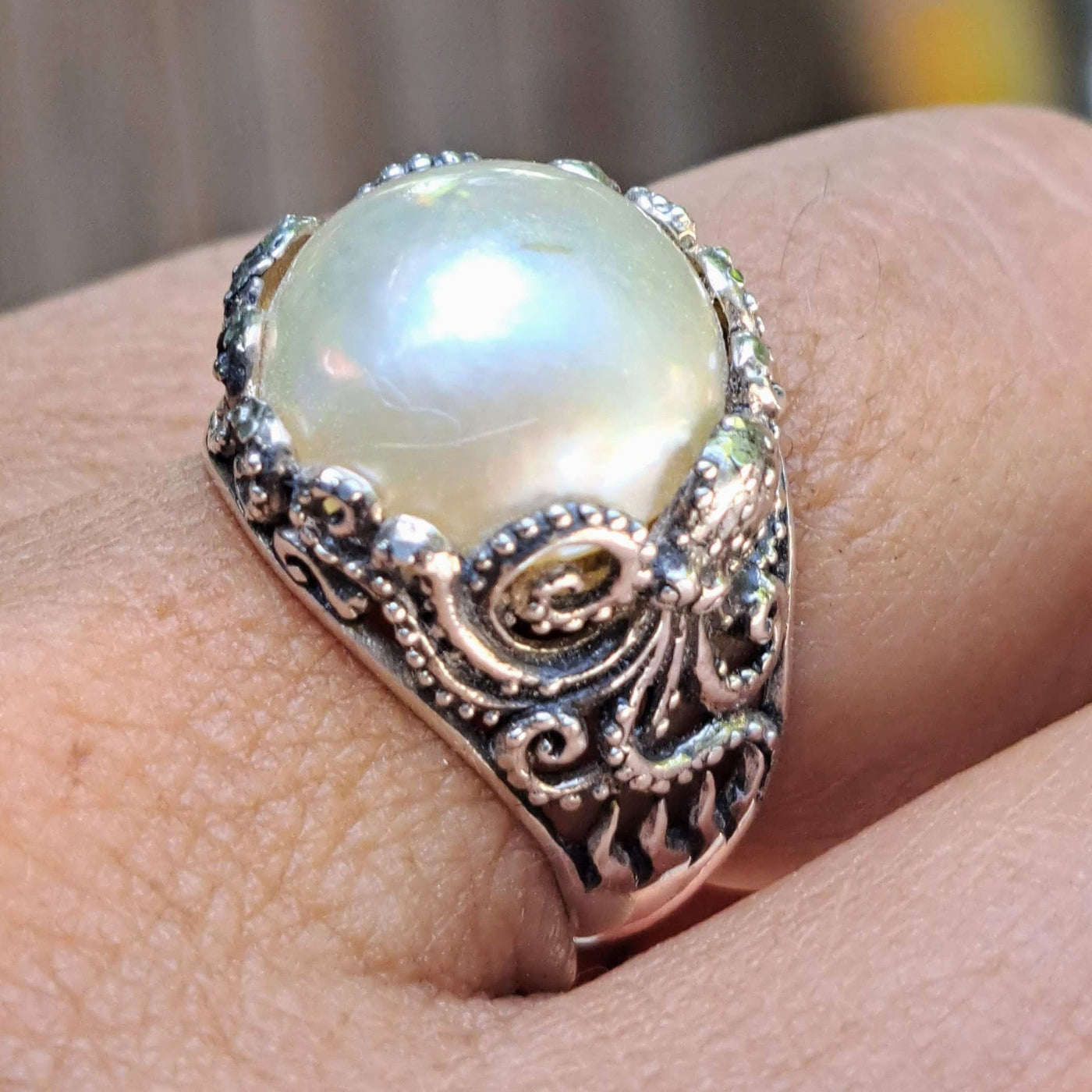 "My Octopus Pearl" Size 8 Ring - Mabé Pearl, Sterling