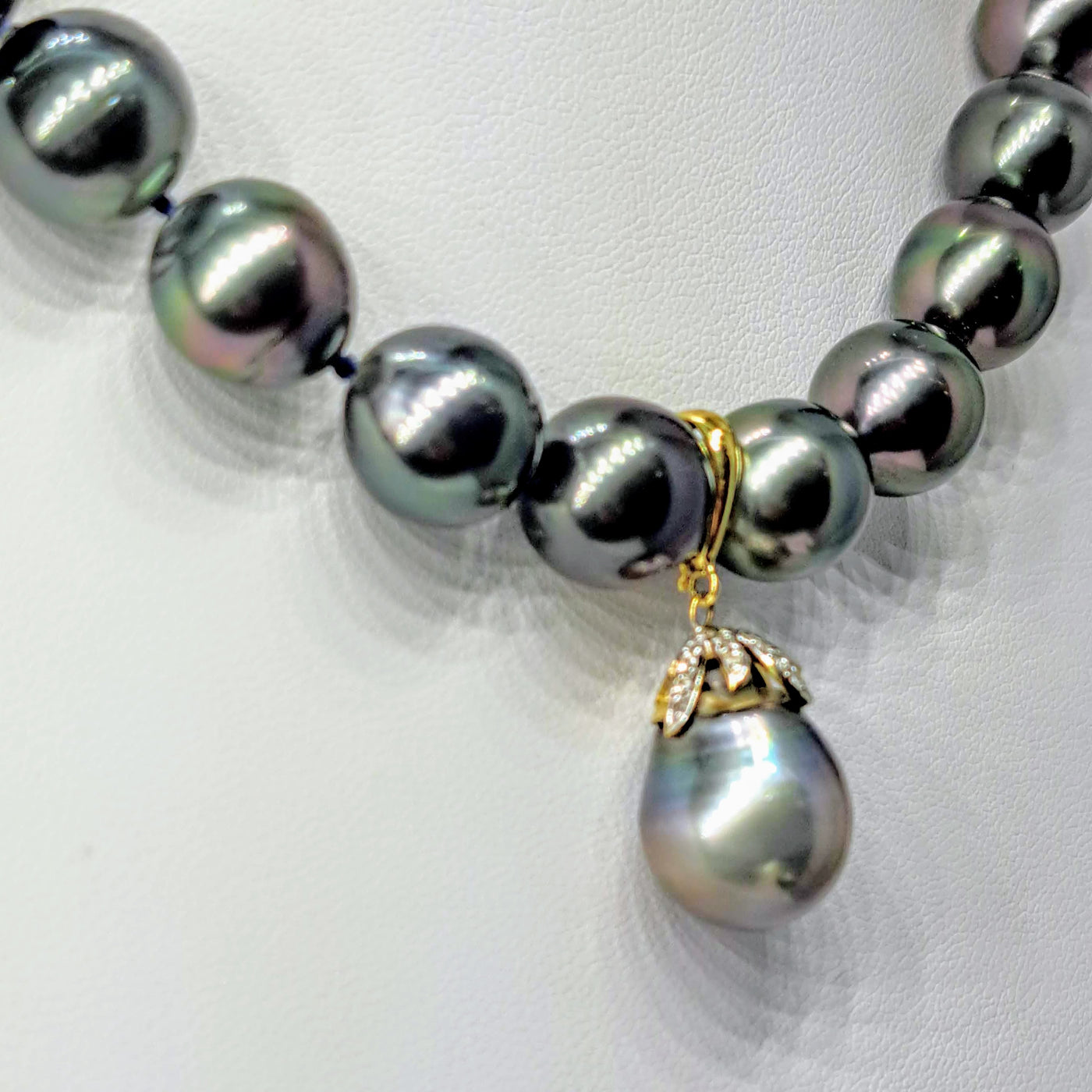 "Umbrella Palm" 1.5" Pendant - Tahitian Pearl, Diamonds, 14K Gold