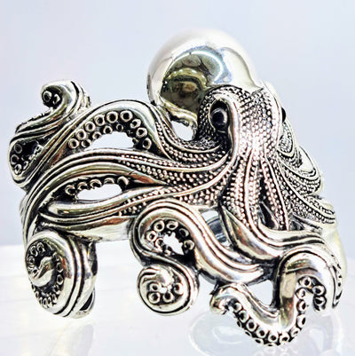 "The Kraken" Sz Med to Lg Bracelet - Sterling Silver, Onyx Eyes