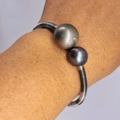 "The Kiss" Sz Med to Lg Bracelet - Tahitian Pearls, Sterling