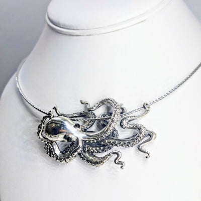 "Sidewinder" 16" to 20" Necklace - Sterling, Onyx Eyes