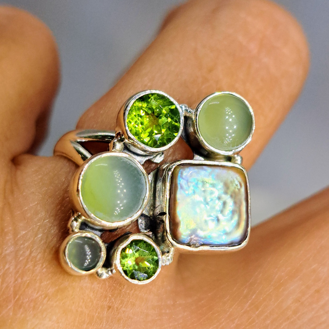 "Bubbling Seafoam" Sz 7 Ring - Peridot, Chalcedony, Pearl, Sterling