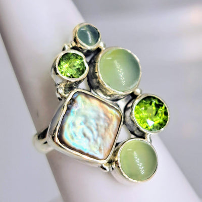 "Bubbling Seafoam" Sz 7 Ring - Peridot, Chalcedony, Pearl, Sterling