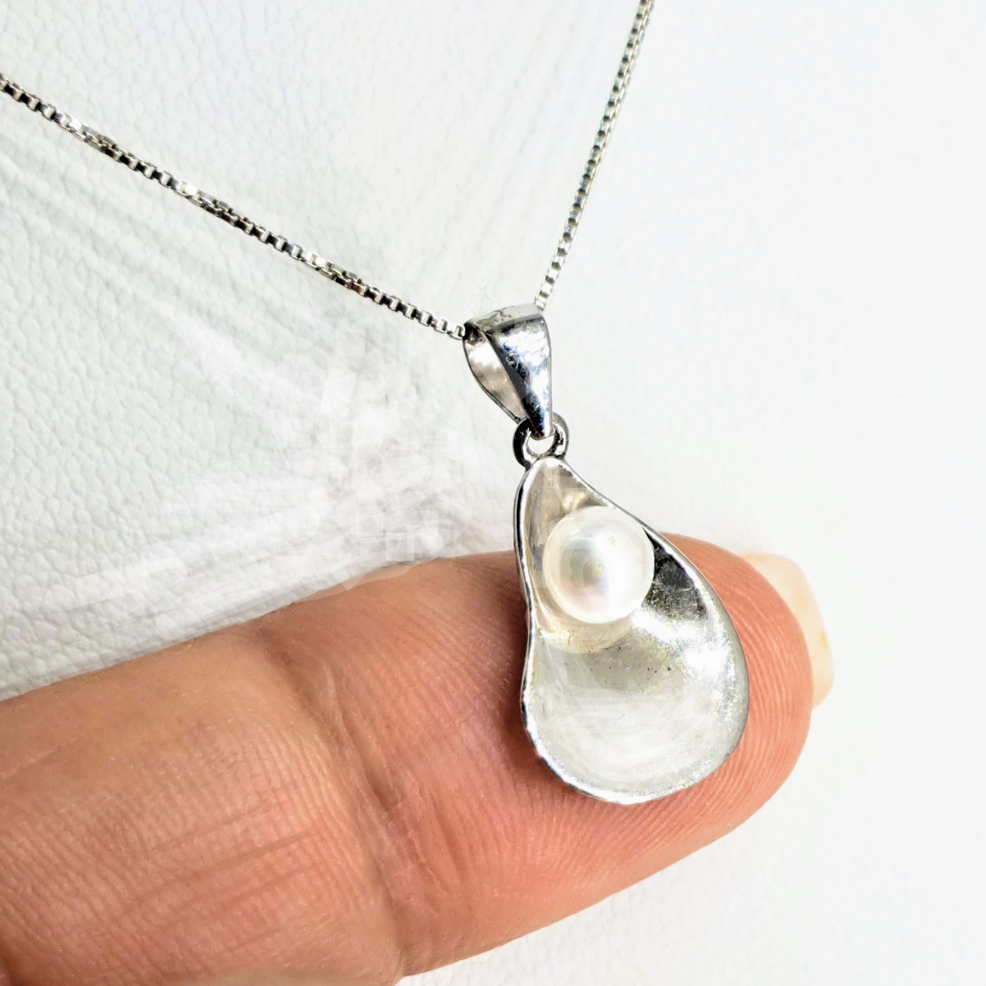 "My Oyster" Pendant Necklace - Pearl, Anti-tarnish Sterling