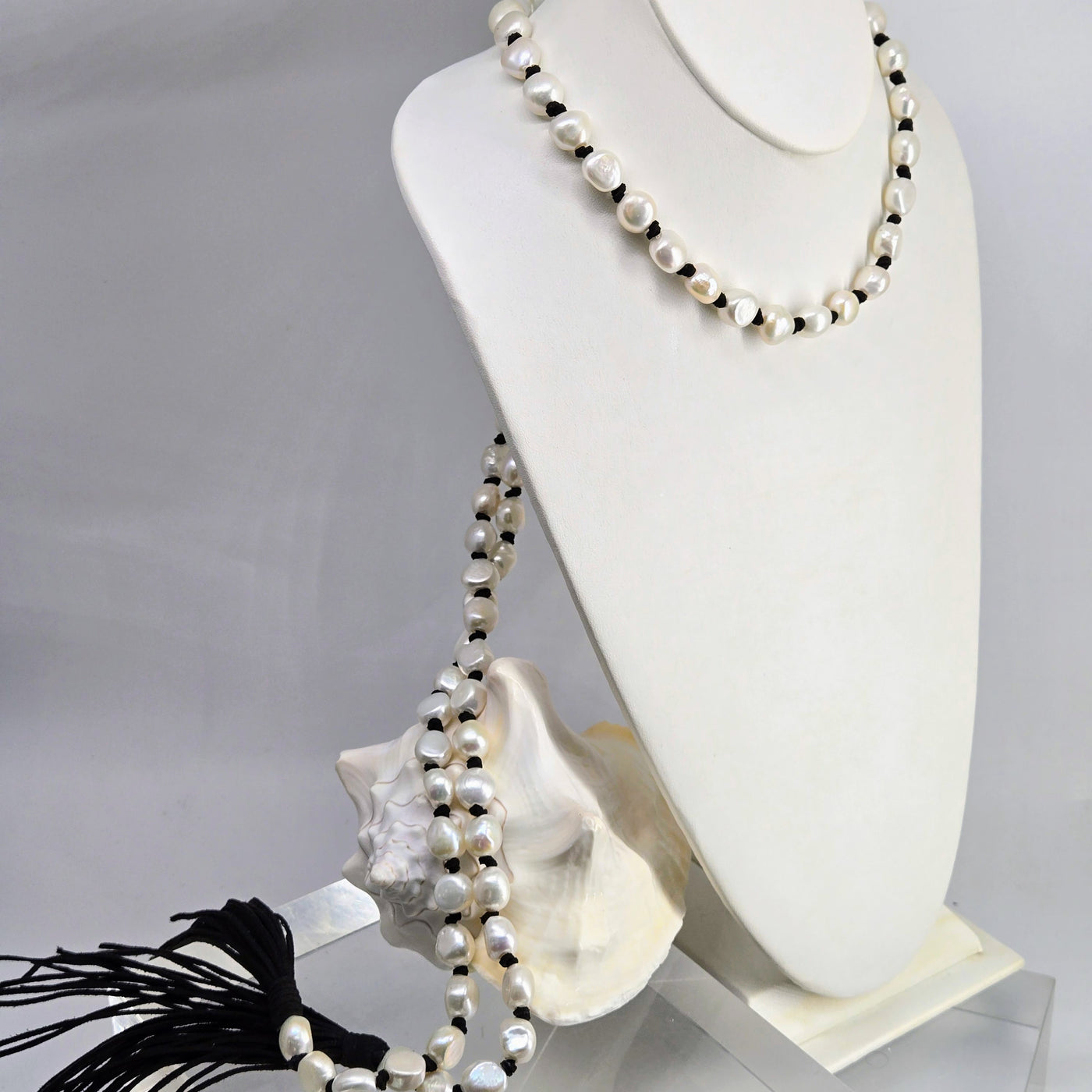 "Domino" Lariat Necklace - Pearls, Leather