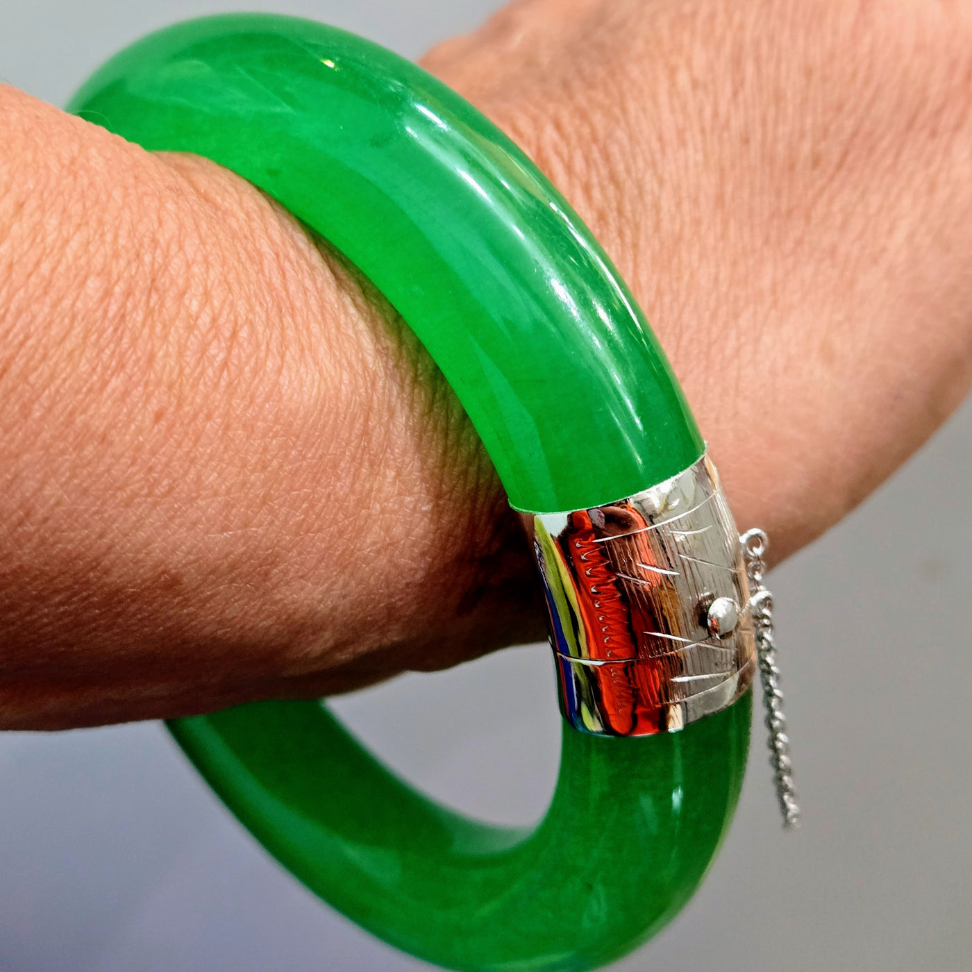 "Green Sleeves" Sz Med. Bracelet - Jade, Sterling