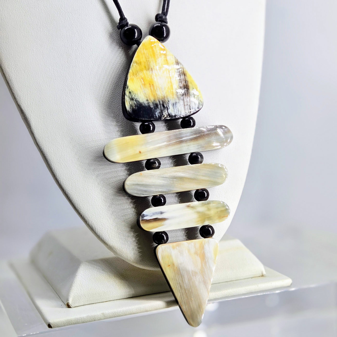 "Sooner Or Ladder" Pendant Necklace - Horn, Cotton