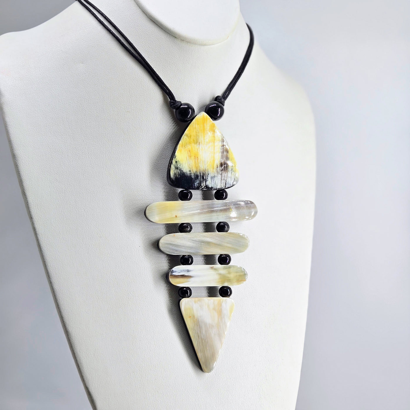 "Sooner Or Ladder" Pendant Necklace - Horn, Cotton