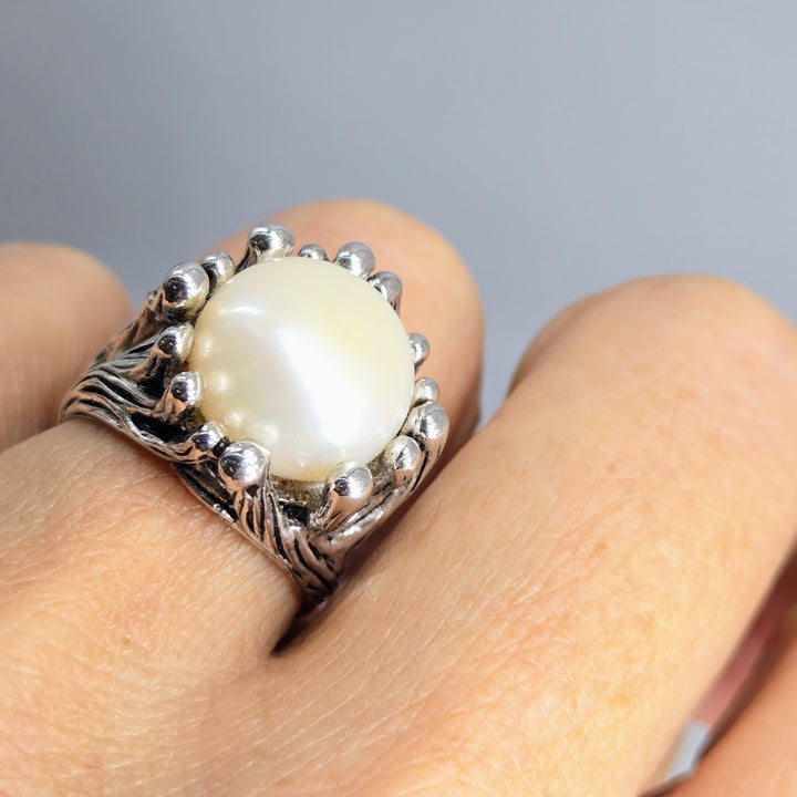 "Lusterous Lovely" Sz 7 Ring - Pearl, Sterling