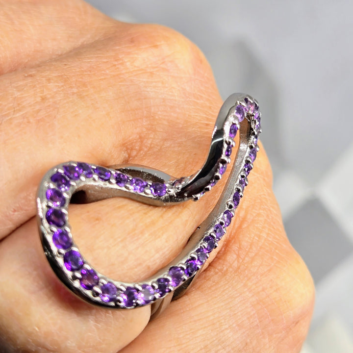 "Twist" Sz 7 Ring - Amethyst, Black Sterling
