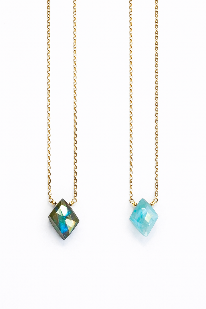Diamond shaped semi-precious stone necklace - N420 – view 2