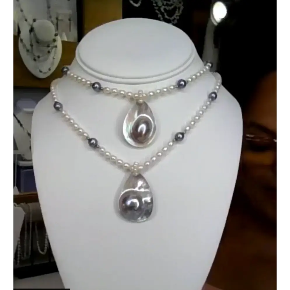 6-30-26 Show Mabé Beh Necklace - Necklaces