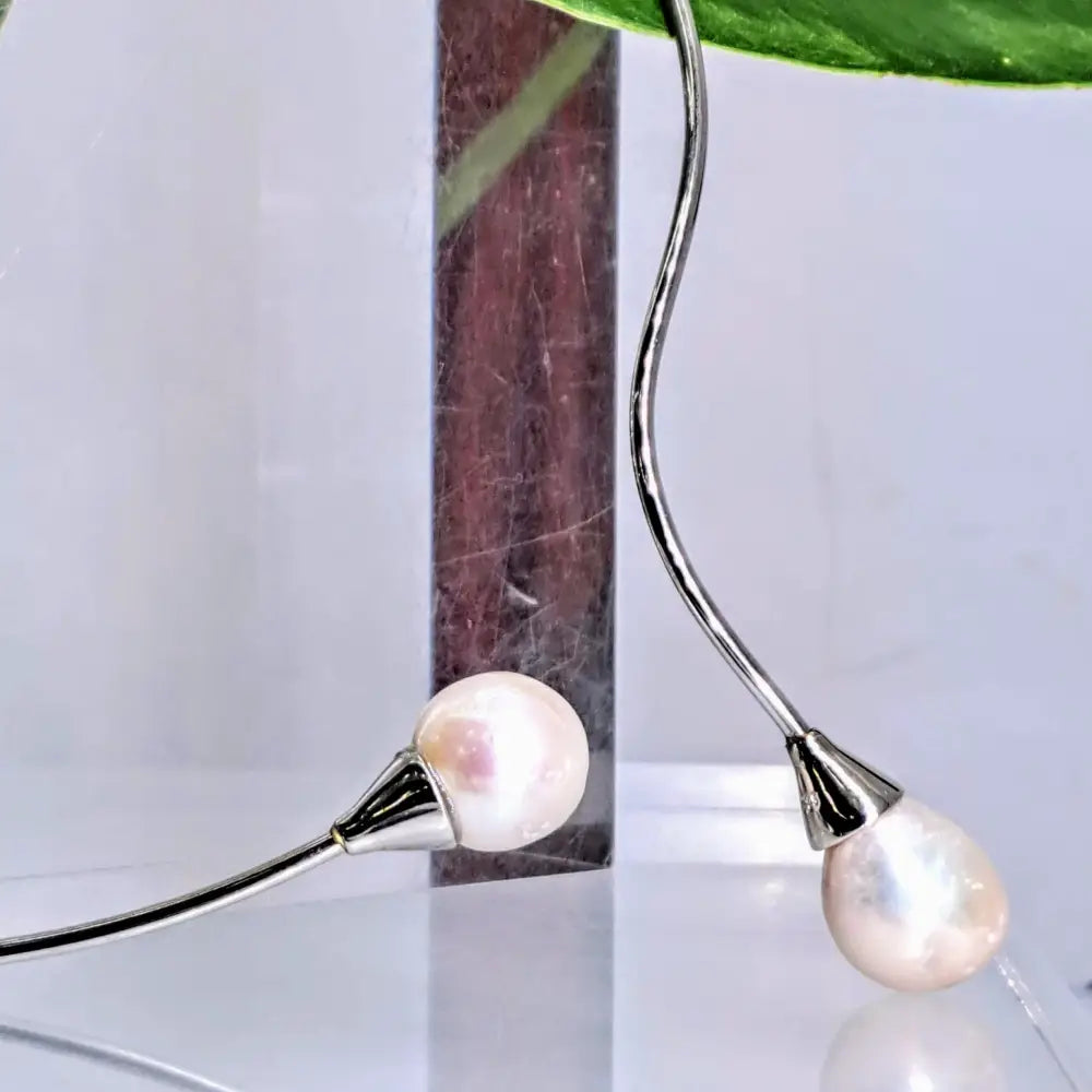 ?BAbe on a Wire’ 16’’-18’’ Necklace - Adjustable Flex Wire Sterling Baroque Pearls - White