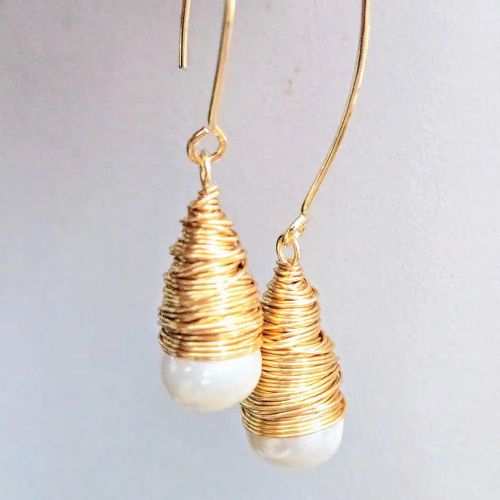 ?BIrd’s Nest 2.5’’ Earrings - Pearls Elongated French Hook