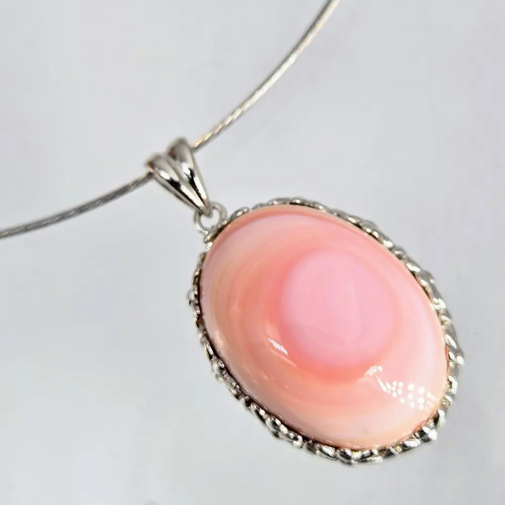 ?COnch-centric Circles’ 1.5’’ Pendant Necklace - Conch Shell Anti-tarnish Sterling