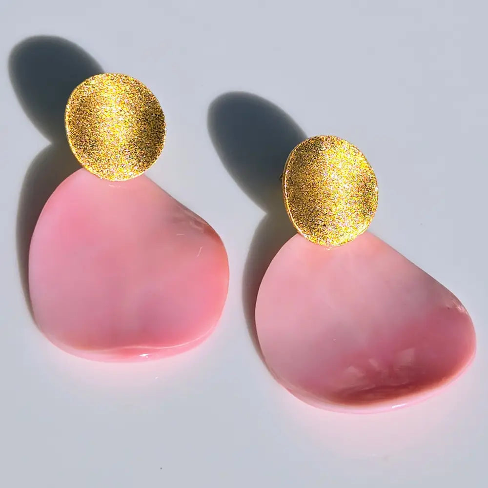 ?COnch Petals’ 1.75’’ Earrings - Carved Conch Shell Anti-tarnish Gold Sterling