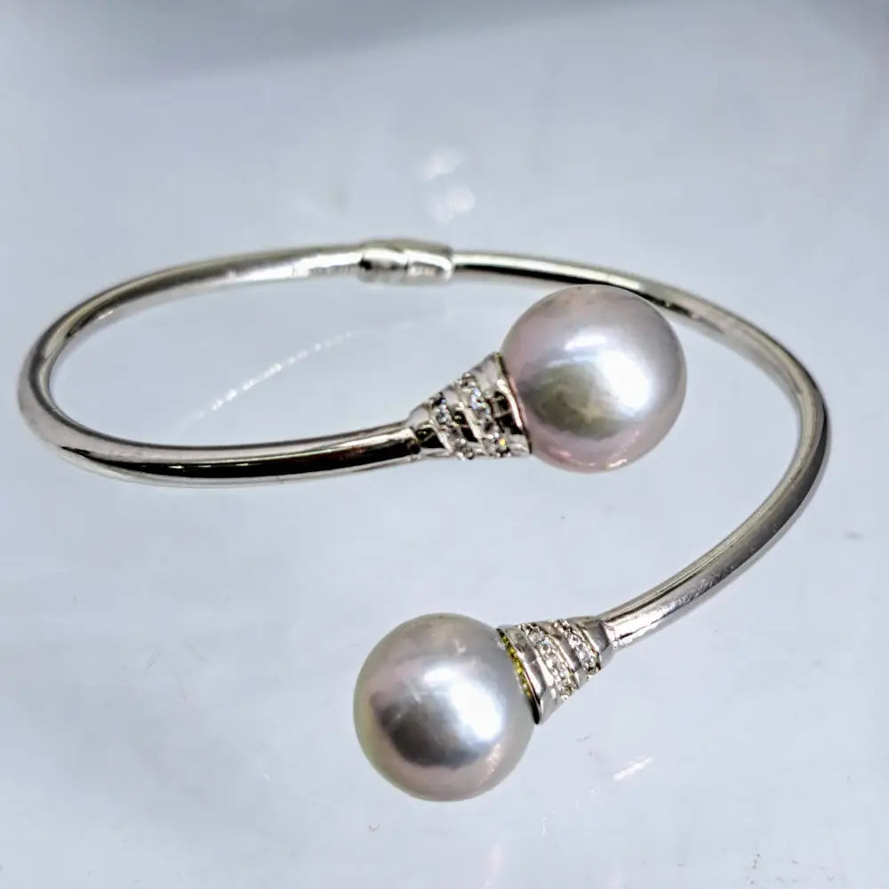 ?DOuble Bubble’ Med-lg Hinged Cuff Bracelet - 13mm Edison Pearls Topaz Sterling