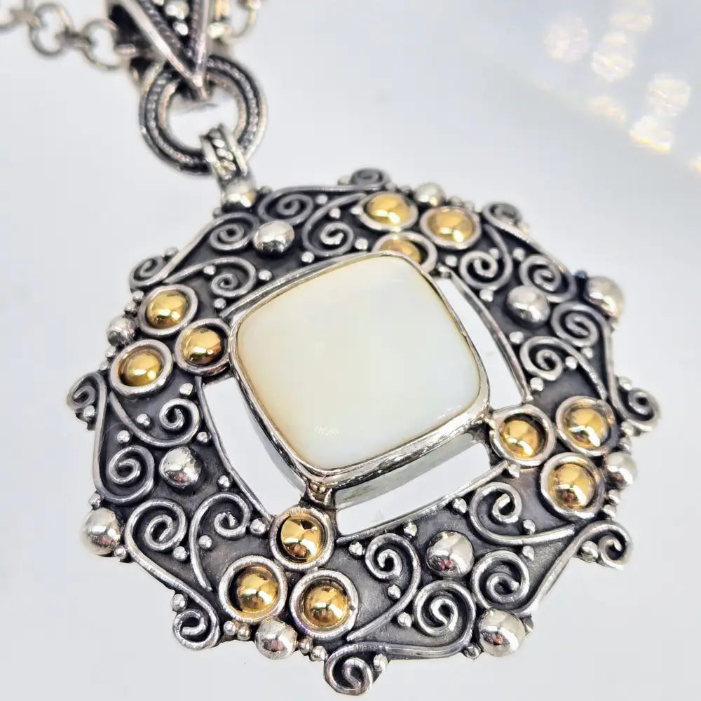 ?EDgy Mama’ 18’’ Pendant Necklace - Mother-of-pearl Sterling - Key West Local Luxe