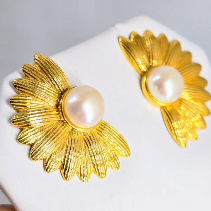 ?FAn Palm’ 1.25’’ Earrings - Pearls 18k Gold Sterling