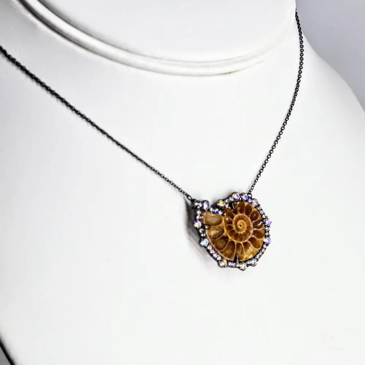 Fibonaci’s Baby 15-19’’ Necklace Halved Ammonite White Zircon Black Sterling - Earrings