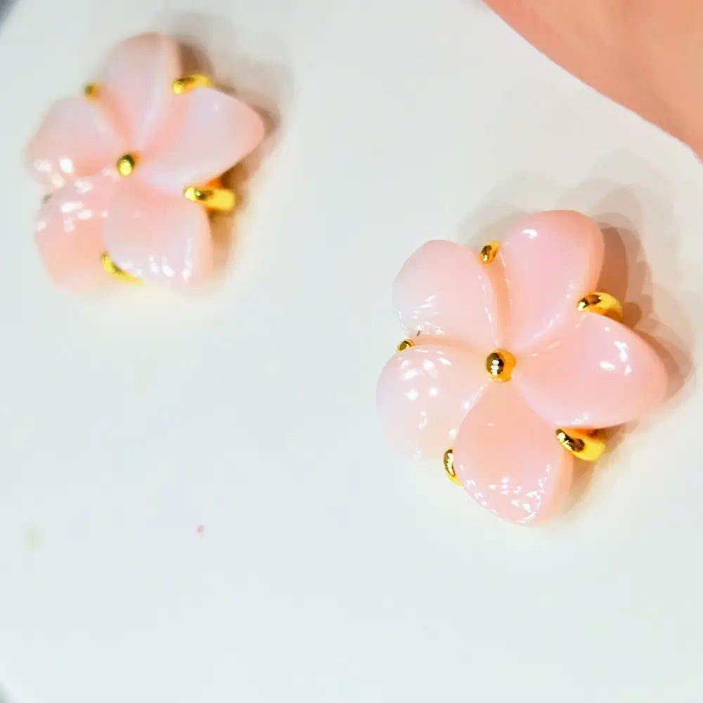 ?FRangipani Conch Flowers’.25’’ Earrings - Shell Anti-tarnish Gold Sterling