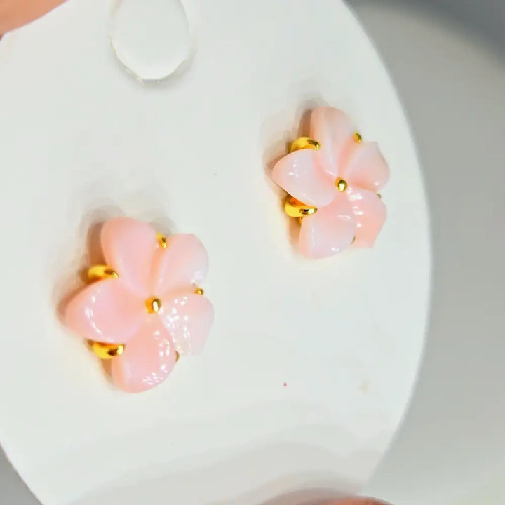 ?FRangipani Conch Flowers’.25’’ Earrings - Shell Anti-tarnish Gold Sterling