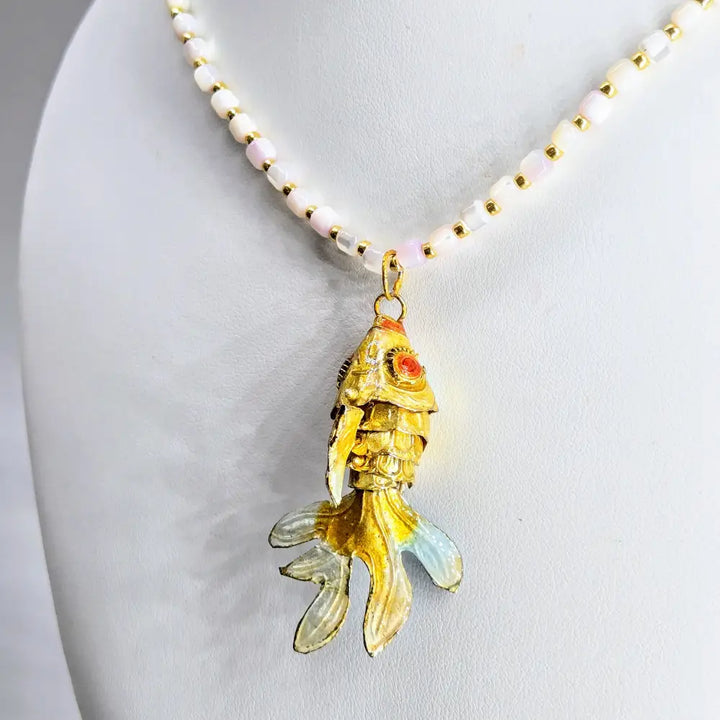 ?GO Fish’ 16’’-18’’ Necklace - Gold Pvd Mother of Pearl Antique Articulated Fish