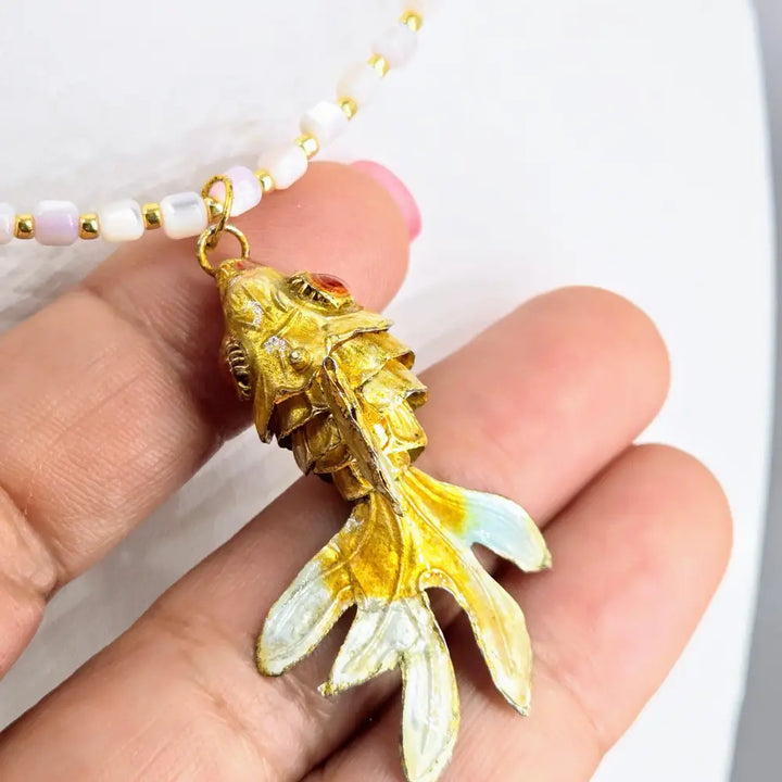 ?GO Fish’ 16’’-18’’ Necklace - Gold Pvd Mother of Pearl Antique Articulated Fish