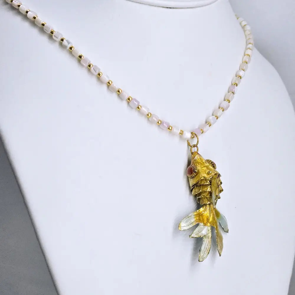 ?GO Fish’ 16’’-18’’ Necklace - Gold Pvd Mother of Pearl Antique Articulated Fish
