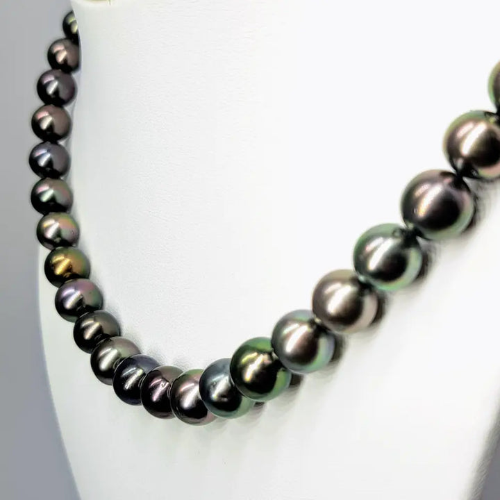 ?GOld Standard’ 16’’ Necklace - Tahitian Pearl with 14k Gold Safety Clasp