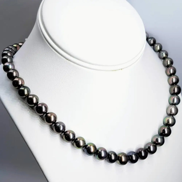 ?GOld Standard’ 16’’ Necklace - Tahitian Pearl with 14k Gold Safety Clasp