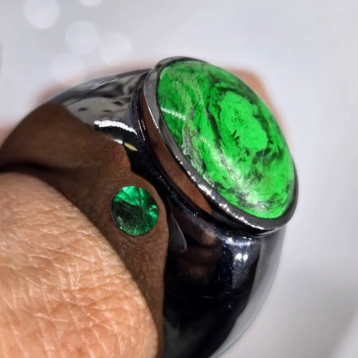 ?GReen Giant!’ Sz 11.5 Ring - Maw Sit Emerald Black Sterling