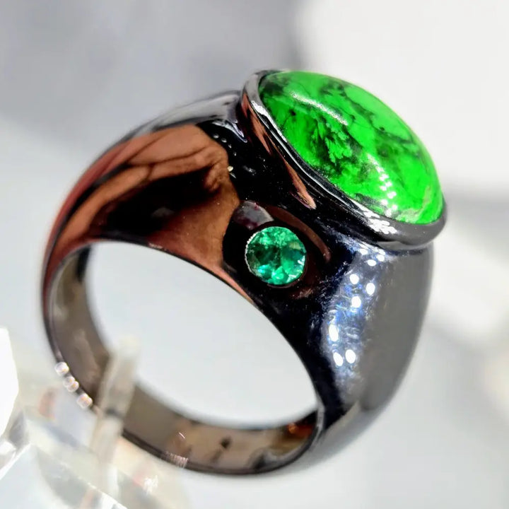 ?GReen Giant!’ Sz 11.5 Ring - Maw Sit Emerald Black Sterling