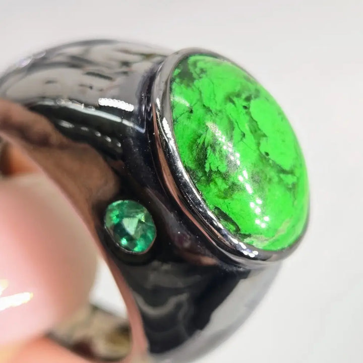 ?GReen Giant!’ Sz 11.5 Ring - Maw Sit Emerald Black Sterling