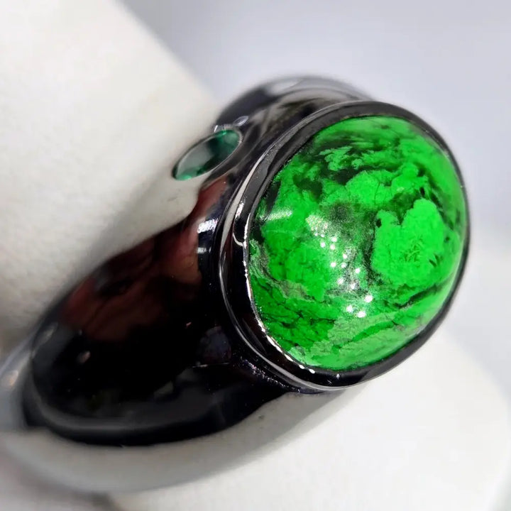 ?GReen Giant!’ Sz 11.5 Ring - Maw Sit Emerald Black Sterling