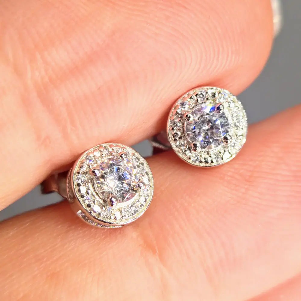 ?HAlo’ Brilliant Cut Moissanite Stud Earrings - Key West Local Luxe