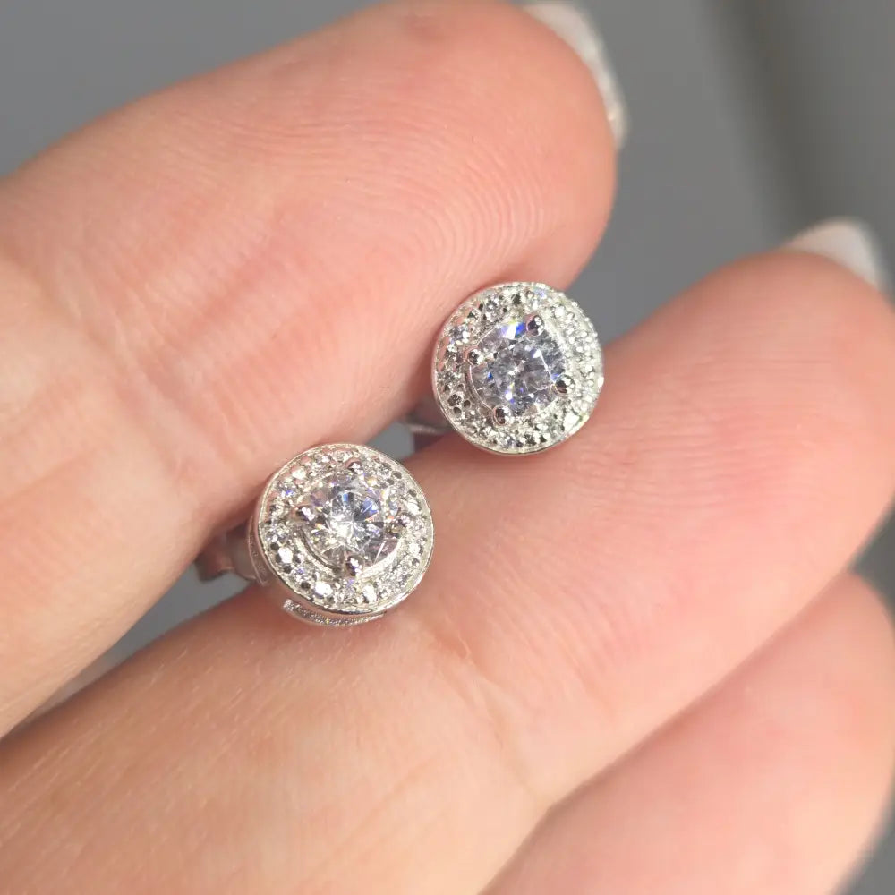?HAlo’ Brilliant Cut Moissanite Stud Earrings - Key West Local Luxe