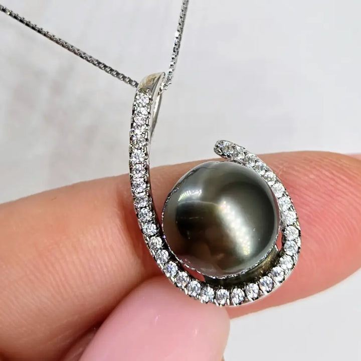 ?HOoked on Tahitians’ Pendant Necklace - Tahitian Pearl Zircon Crystals Anti-tarnish Sterling