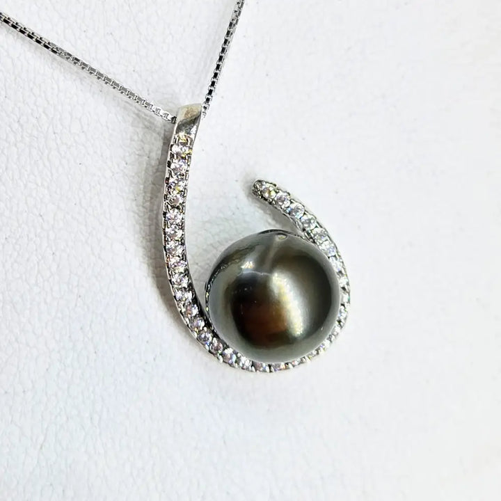 ?HOoked on Tahitians’ Pendant Necklace - Tahitian Pearl Zircon Crystals Anti-tarnish Sterling