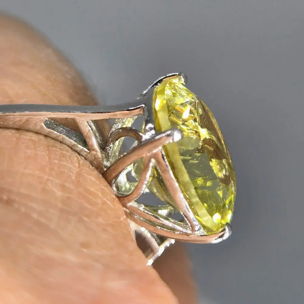 ?KEy Lime Kiss’ Ring - Lemon Topaz Anti-tarnish Sterling