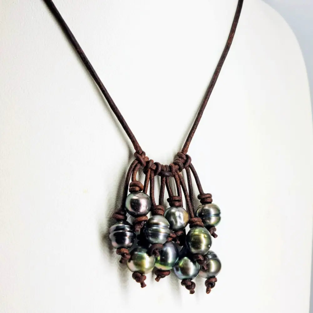 ?KEy West Style Tahitians!’ 18’’ - 20’’ Necklace - Tahitian Pearls Leather - English (oiled, Dark Brown)