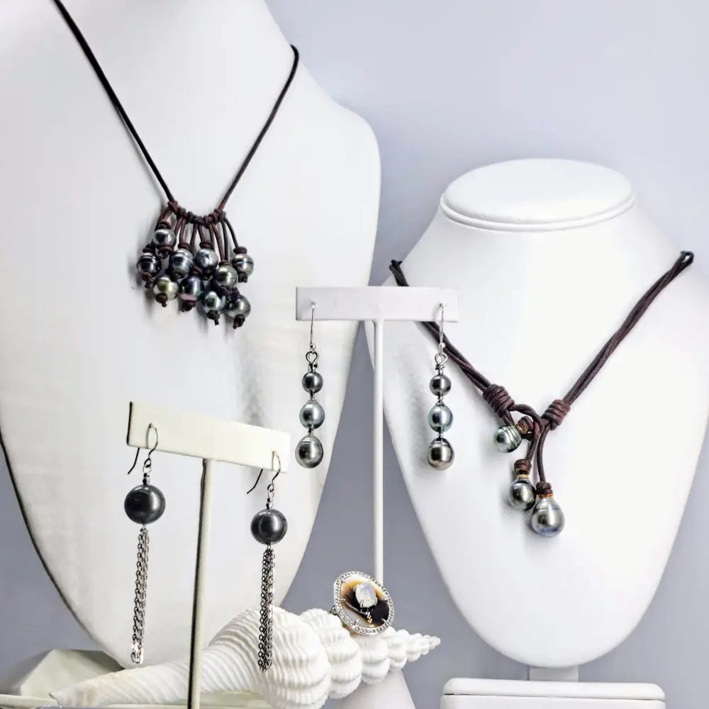 ?KEy West Style Tahitians!’ 18’’ - 20’’ Necklace - Tahitian Pearls Leather - English (oiled, Dark Brown)