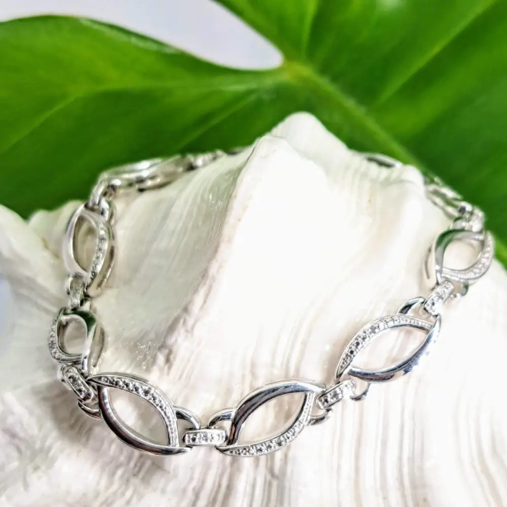 ?LEaf me Alone’ 7.5’’ Bracelet - Diamonds Anti-tarnish Sterling