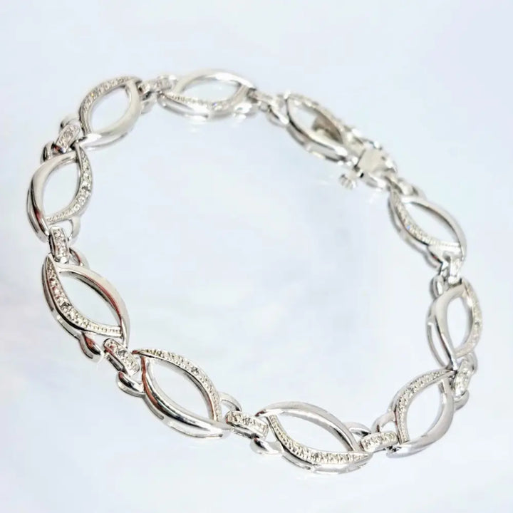 ?LEaf me Alone’ 7.5’’ Bracelet - Diamonds Anti-tarnish Sterling