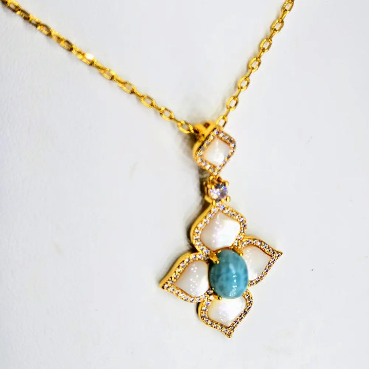 ?LIdo Deck Lovely’ 16-18’’ Necklace Mother of Pearl Larimar Crystals Jewelers Brass