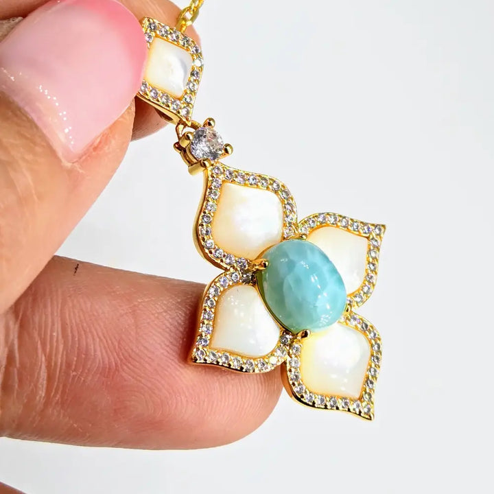 ?LIdo Deck Lovely’ 16-18’’ Necklace Mother of Pearl Larimar Crystals Jewelers Brass