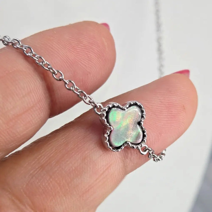 ?LUcky Charms’ 20’’ - 22’’ Necklace - South Sea or Tahitian Mother of Pearl Anti-tarnish Sterling - (one Side is Paler