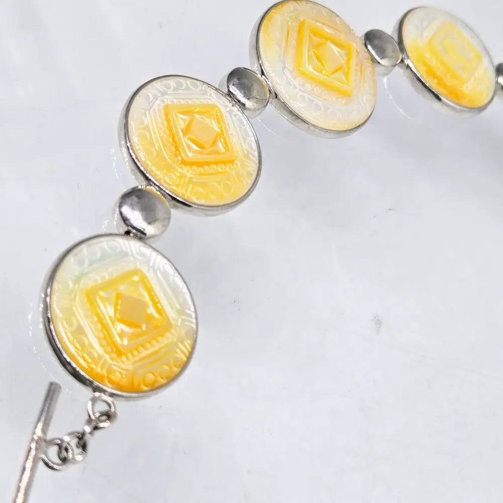 ?MEdallions’ 7’’- 8’’ Bracelet - South Sea Mother of Pearl Anti-tarnish Sterling